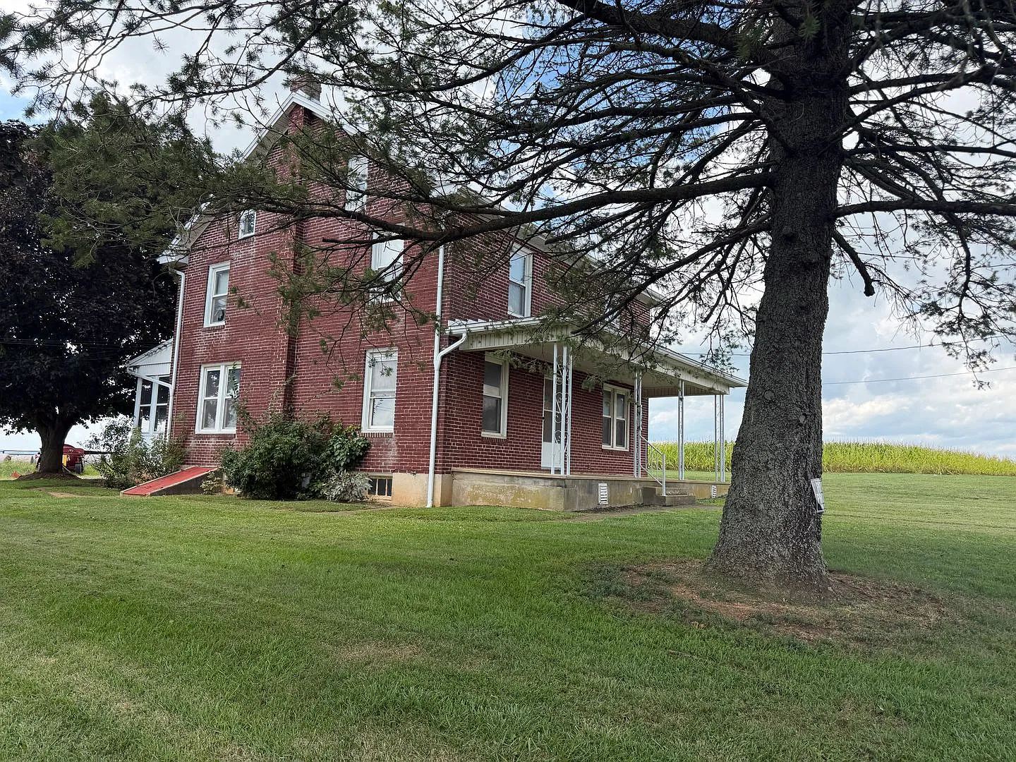 7144 Susquehanna Trail York PA 17043 **Single Family Farmhouse **4 bedroom / 1.5 bath** Dallastow... — Photo 1