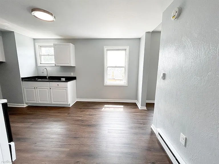 127 Margaret St #1 — Photo 8