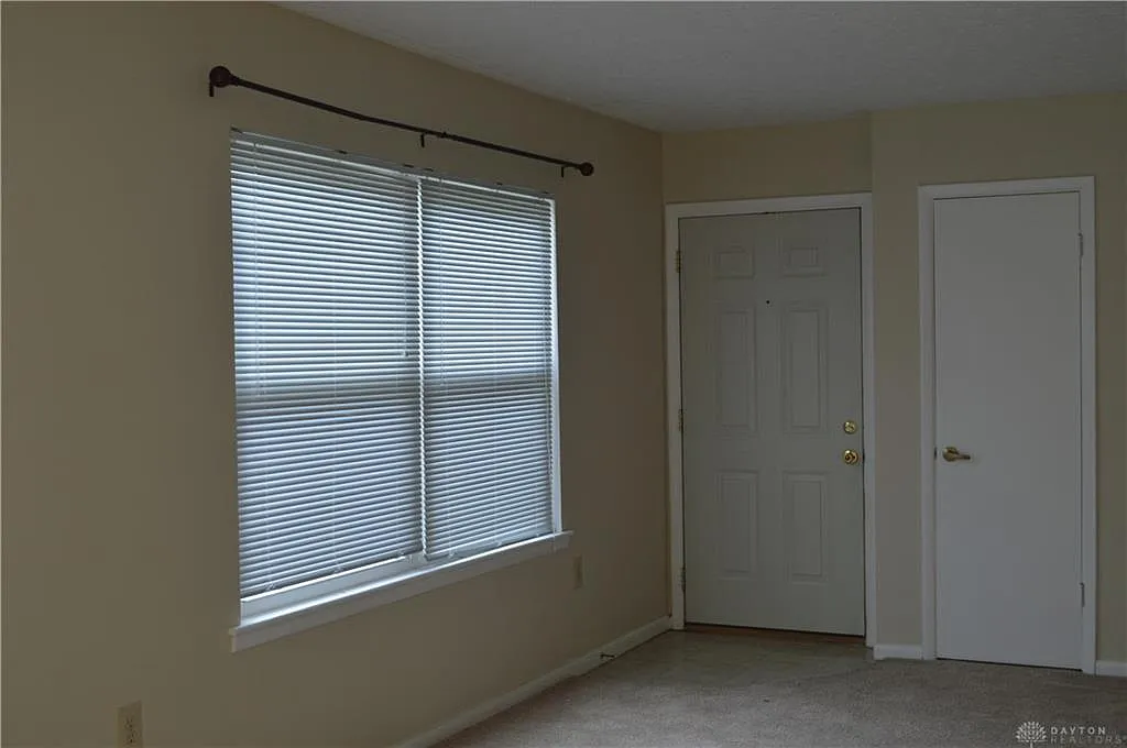 2 bed, 1.5 bath, $1,175 — Photo 2