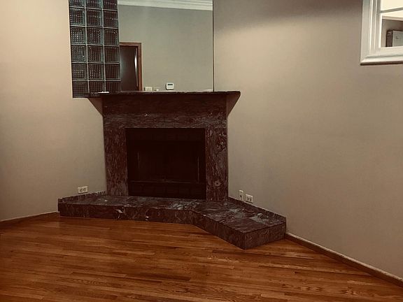 4th image of 421 W North Ave APT 2R