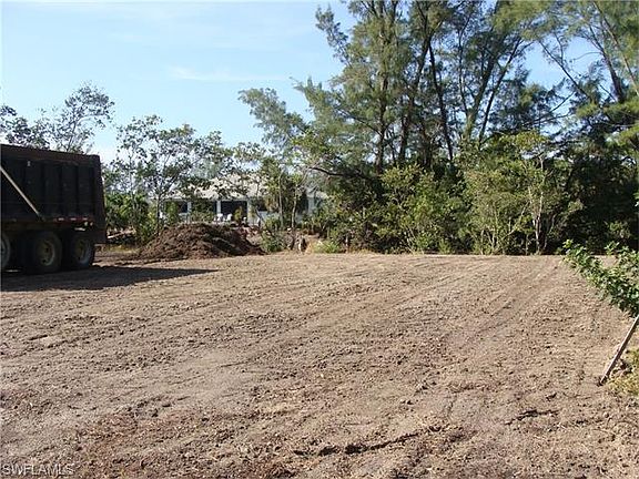 2nd image of 3931 Crestwell Ct