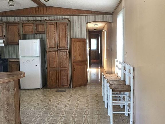 4th image of 2713 Chisholm Dr