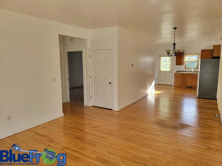 708 Chicago St — Photo 4