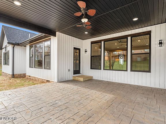 3rd image of 208 Twinleaf Ln