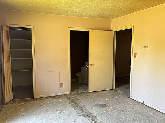 3rd image of 8152 Puritan Dr APT C