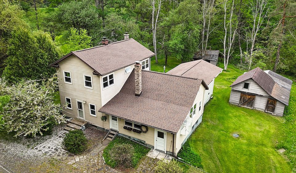 1st image of 450 Dean Creek Rd