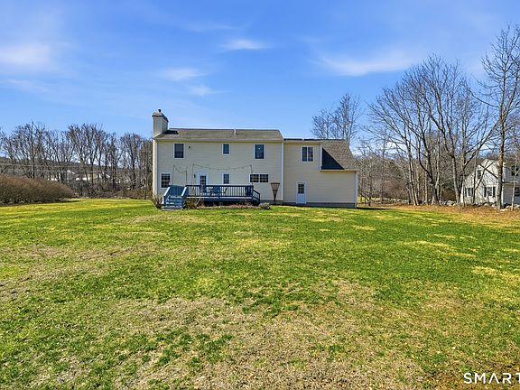 5th image of 11 Wawecus Hill Road