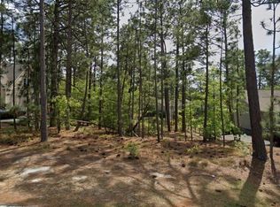 1060 Longleaf Dr NW, Pinehurst, NC 28374