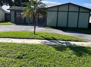 11390 NW 40th Pl, Sunrise, FL 33323