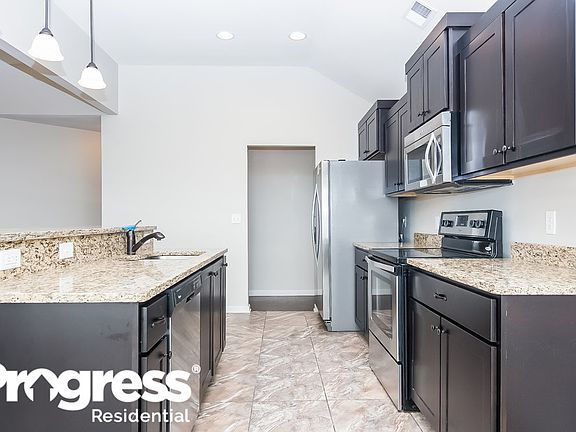 5th image of 2847 S Cherry Dr