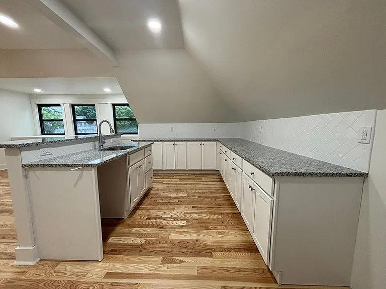 1115 N. Negley Avenue — Photo 9