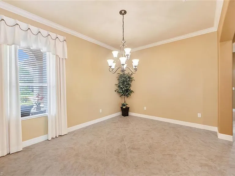 21093 Torre Del Lago St — Photo 7