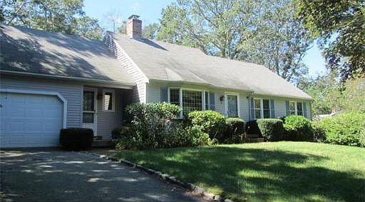 2nd image of 11 King James Dr