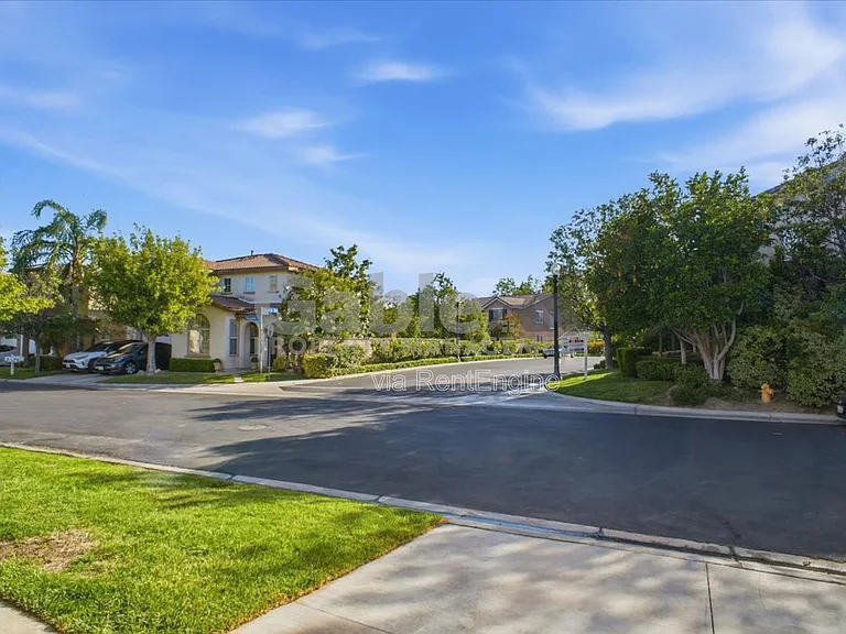 27946 Periwinkle Ln — Photo 20