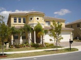 8841 SW 204th Ln, Cutler Bay, FL 33189