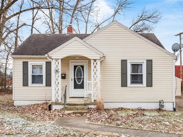 526 Karl Dr, Zanesville, OH 43701