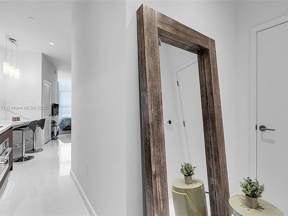 4th image of 851 NE 1st Ave #408P