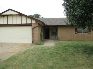 1213 NW 8th St, Moore, OK 73170