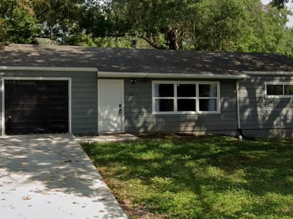 10711 Ewing Dr, Kansas City, MO 64134