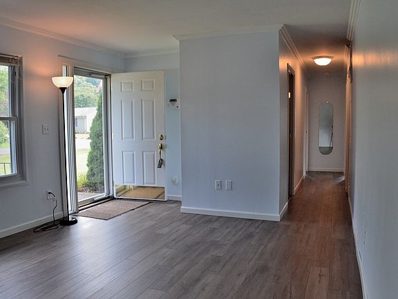 Living Room Windows have been replaced - ceramic and carpet flooring - new laminate flooring 09/2019
