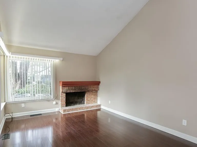 3087 Balearic Dr SE — Photo 3