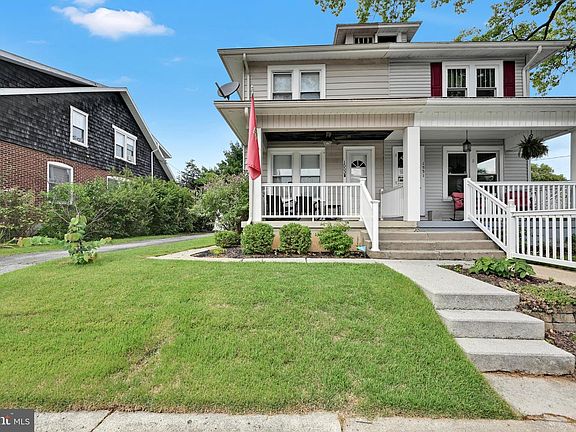 3rd image of 1553 Elm St