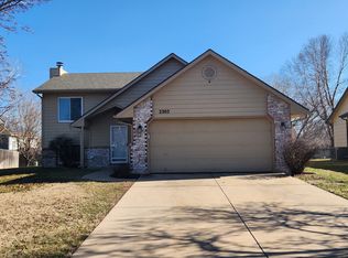 2303 N Parkridge Ct, Wichita, KS 67205