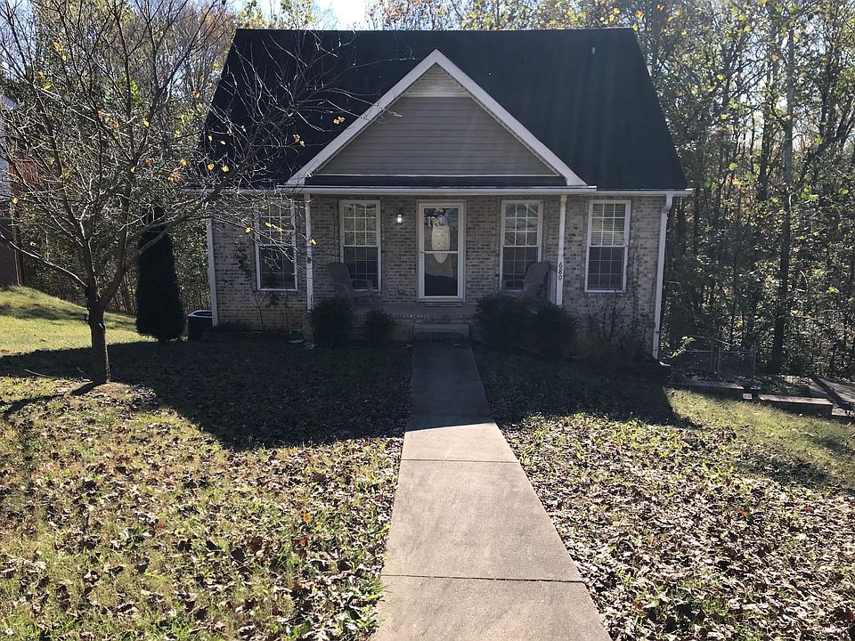 1st image of 680 Chesterfield Cir