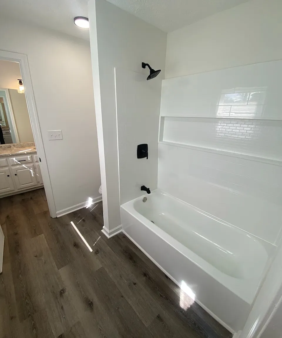 3 bed, 2400 sqft, $2,300 — Photo 1