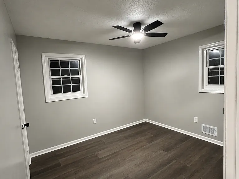 216 E Richardson St — Photo 3