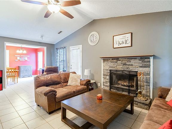 5th image of 1622 N Timberline Dr