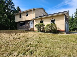 6 Charles Cres, Rothesay, NB E2E5E7