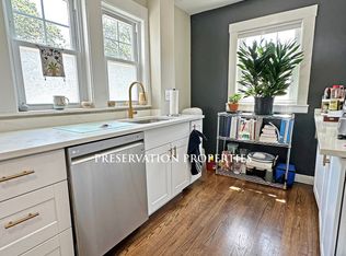 3 Parkview Ave #2, Newtonville, MA 02460