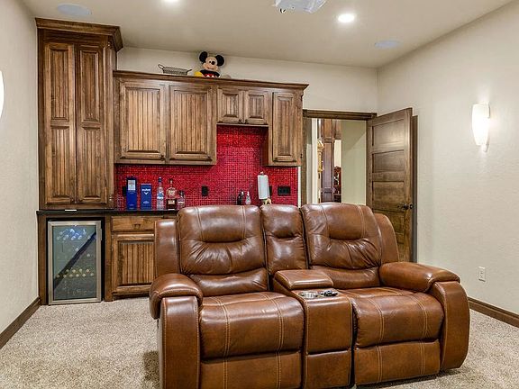 5th image of 2607 SW 66th St