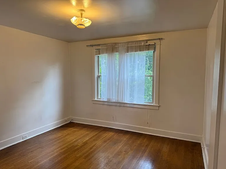 1331 Shady Ave — Photo 30