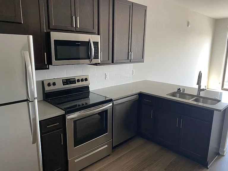 Greenlink Residences — Photo 10