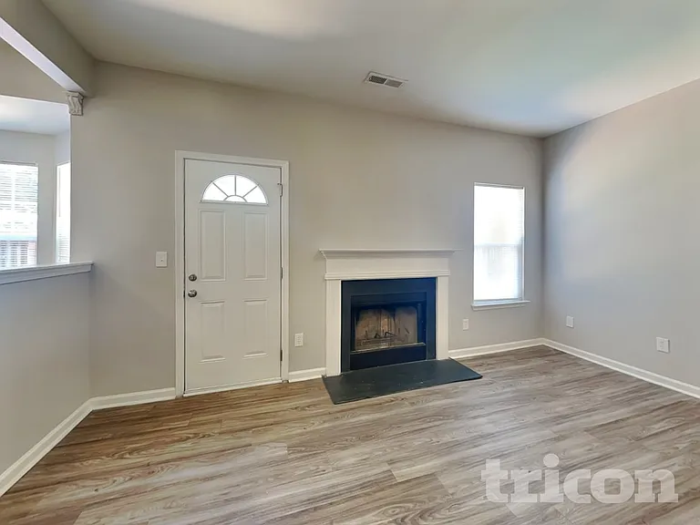 1951 Aberglen Dr — Photo 2