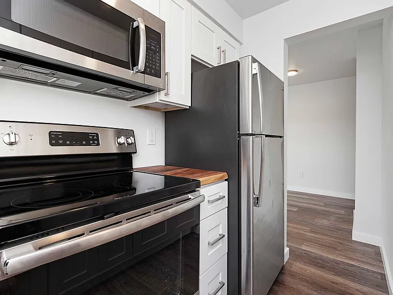 Baker 38 Apartments — Photo 41