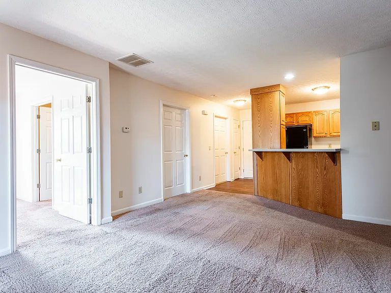 Autumn Ridge Apartments — Photo 8