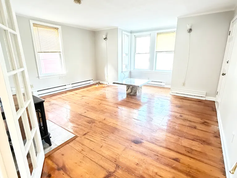 23-29 Sanborn St #23 — Photo 6