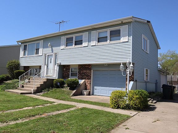 2nd image of 20042 Brook Ave