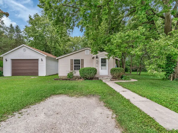 688 Young St, Marseilles, IL 61341