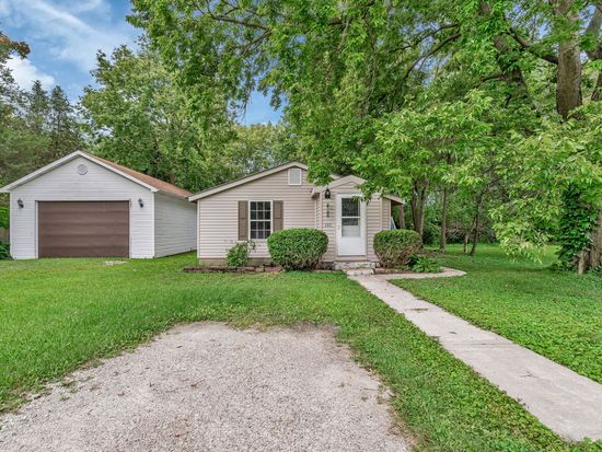 688 Young St, Marseilles, IL 61341