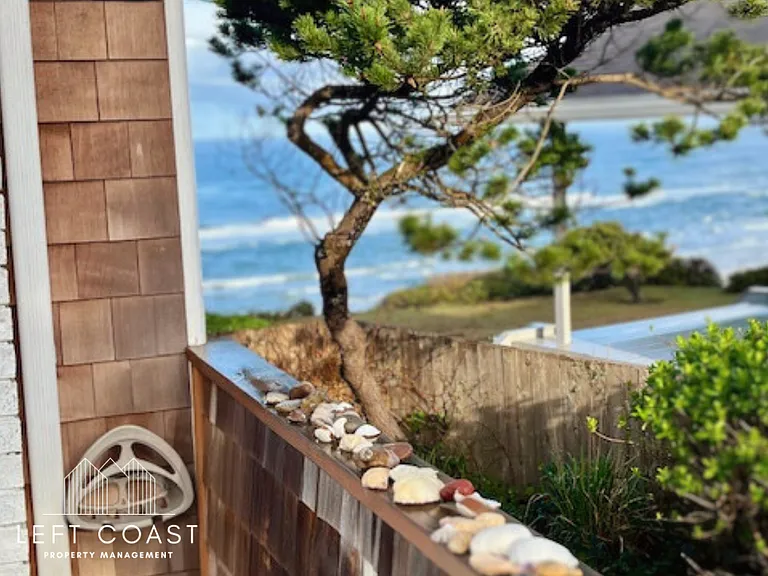 8788 SW Marine View St — Photo 9