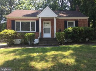 10813 Scott Dr, Fairfax, VA 22030