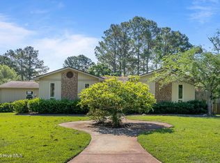 327 N Colony Cir, Wilmington, NC 28409