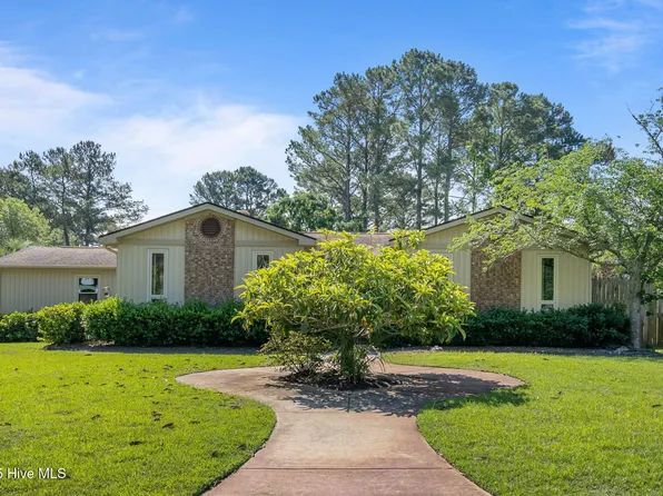 327 N Colony Circle, Wilmington, NC 28409