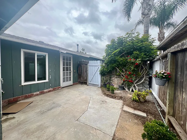 379 Hamilton St — Photo 4