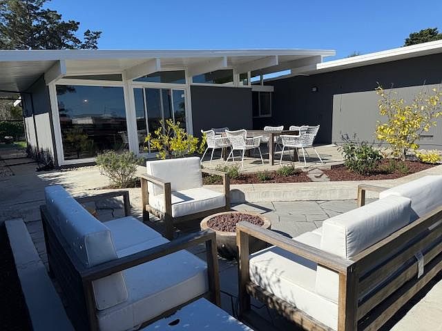 1st image of 2068 New Brunswick Dr