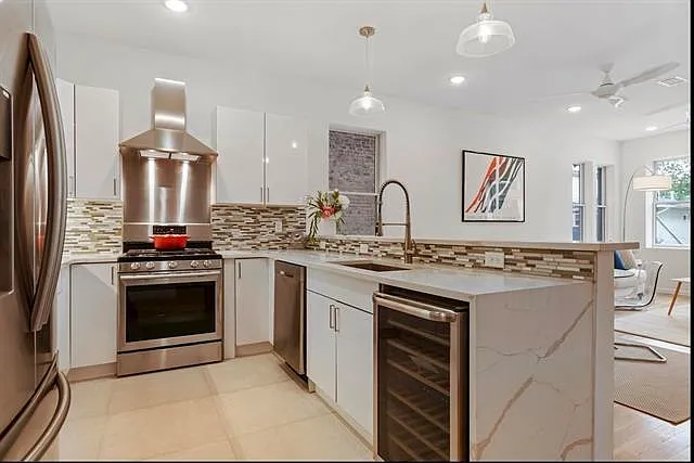 936 Pavonia Ave #1B — Photo 6